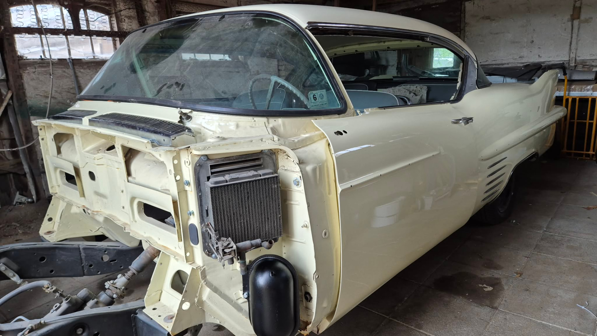 Cadillac Coupé – karossen under montering